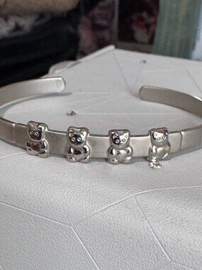 🧸 Stylish Vintage Brushed Polished Silver Teddy Bear Cuff Bracelet 🧸